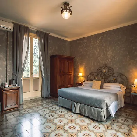 Mimosa Au - Estella Italia Guest house